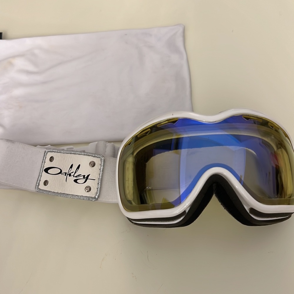 Oakley Women’s Snow Goggles